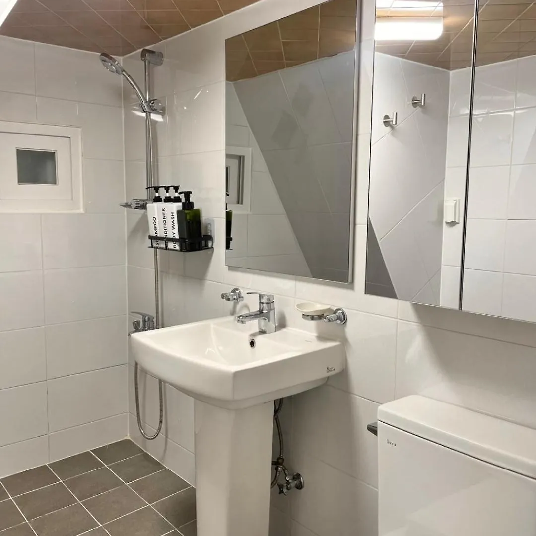 Sindaebang Station Guro Digital Complex Station 8 Minutes On Foot Hongdae Gangnam 20 Minutes Seongsu 35 Minutes Family Friendship Trip Queen 4 Szöul Apartman