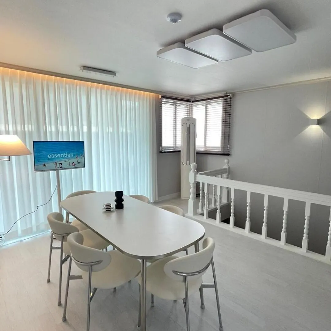 Sindaebang Station Guro Digital Complex Station 8 Minutes On Foot Hongdae Gangnam 20 Minutes Seongsu 35 Minutes Family Friendship Trip Queen 4 Seoel 0*,  Zuid-Korea