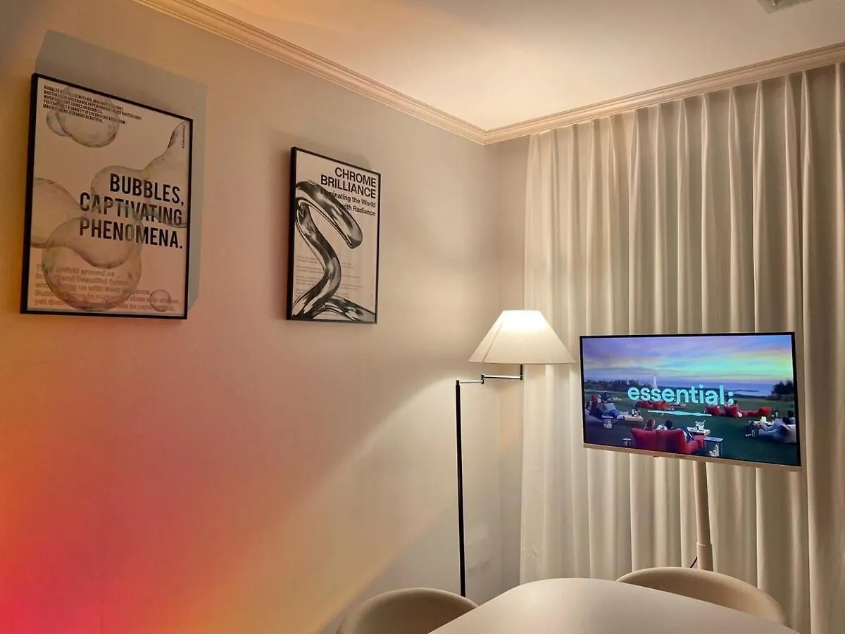 Sindaebang Station Guro Digital Complex Station 8 Minutes On Foot Hongdae Gangnam 20 Minutes Seongsu 35 Minutes Family Friendship Trip Queen 4 Seoel 0*,  Zuid-Korea
